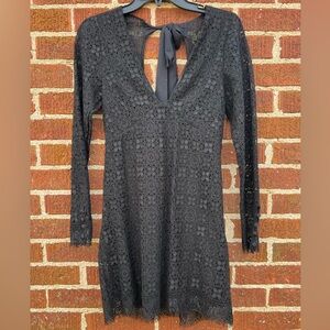 Free People Black Lace Open Back Dress size 4 New with Tags Stunning Chić LBD